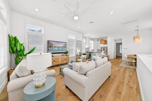 House (4 Bedrooms) | Interior - Gulf Giggles 160 Tai-g (Port Aransas)