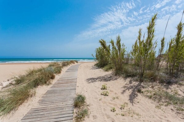 Beach - Cozy house with terrace and access to semi-private beach (Oliva)