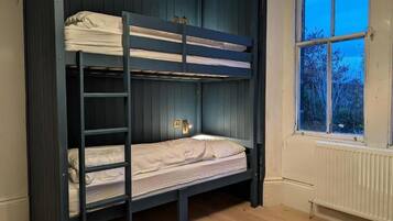 Klassieke kamer, uitzicht op heuvels