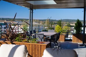 Outdoor dining - Penthouse 170m2 with Jacuzzi (La Teste-de-Buch)