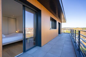 3 bedrooms, iron/ironing board, free WiFi, bed sheets - Penthouse 170m2 with Jacuzzi (La Teste-de-Buch)