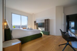 3 bedrooms, iron/ironing board, free WiFi, bed sheets - Penthouse 170m2 with Jacuzzi (La Teste-de-Buch)