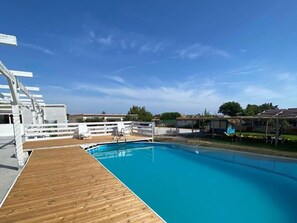 Pool - House with Terrace and Direct Access to Semi-Private Beach (Valencia)