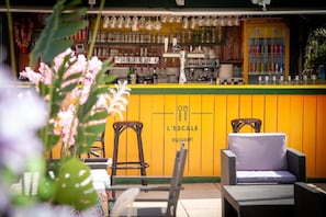 Bar (en la propiedad)