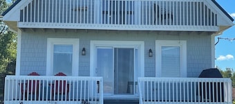 Ocean Front Cozy Cottage Overlooking Prince Edward Island.