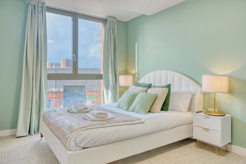 Trafford Garden Stays B201