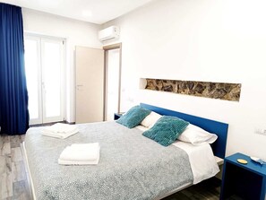 1 bedroom, in-room safe, desk, iron/ironing board - Miró Holiday House (Ravello)