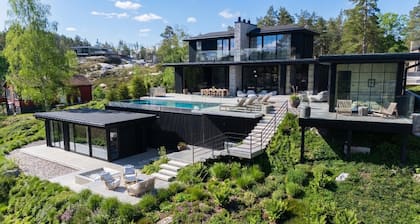 Luxury 5 Bedroom Waterfront Mansion Stockholm / Private Cinema & Spa Views