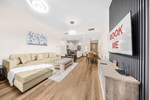 House - Free Housekeeping Visits During Your Stay - Stayshort - Chic 1BR Sleeps 2 in Dubai Marina Near Metro (Dubai)