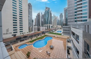 House - Free Housekeeping Visits During Your Stay - Stayshort - Chic 1BR Sleeps 2 in Dubai Marina Near Metro (Dubai)