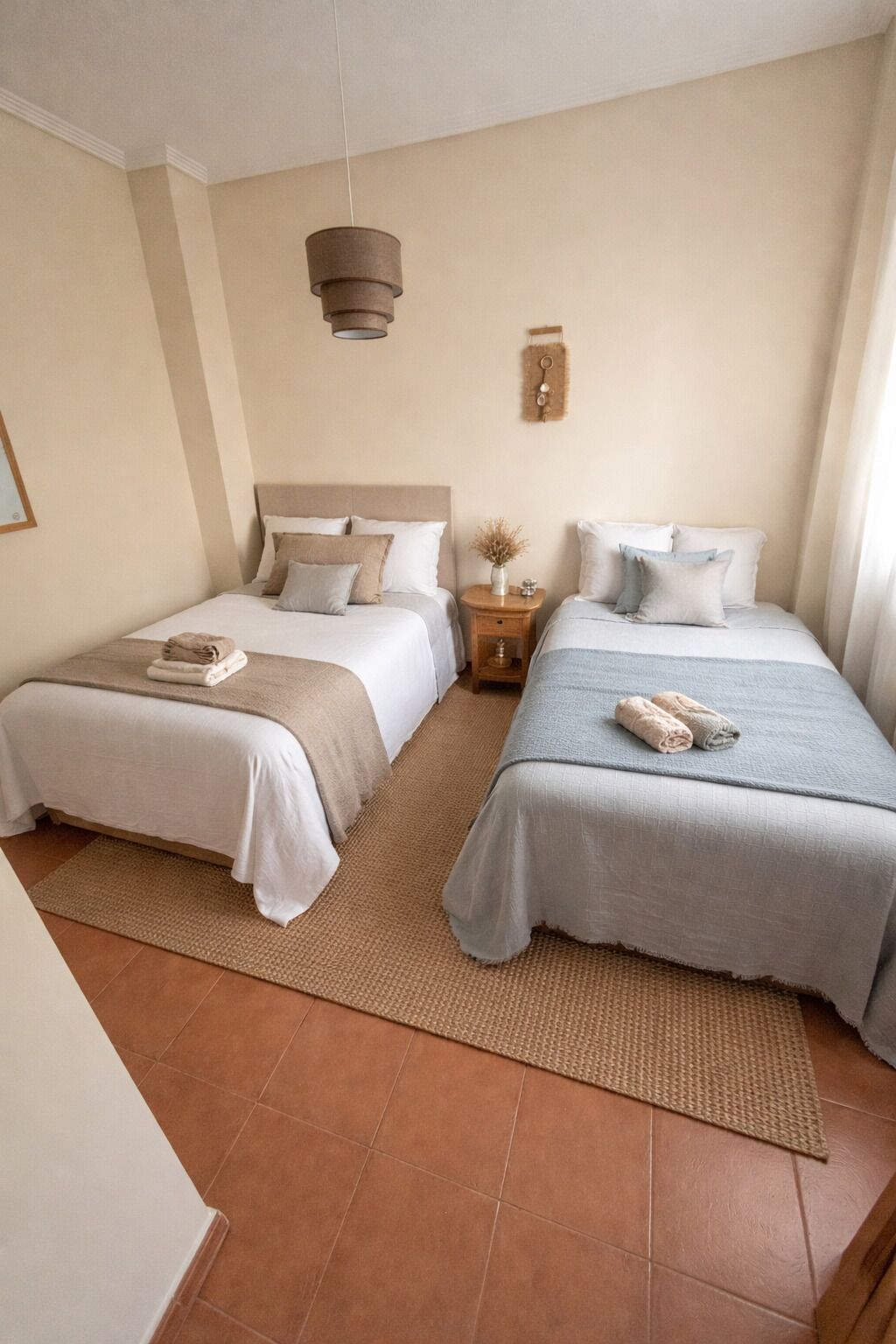 WiFi, bed sheets