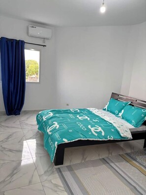 3 Schlafzimmer, Bügeleisen/Bügelbrett, WLAN, Bettwäsche