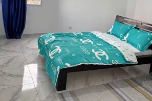 3 Schlafzimmer, Bügeleisen/Bügelbrett, WLAN, Bettwäsche