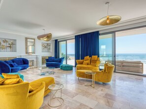 Living area - Villa Océans: Oceanfront, Pool, Spa, Sleeps 15 in Bretignolles sur Mer (Bretignolles-sur-Mer)