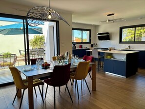 Dining - Villa Rosemonde: Pool, Pétanque, Walk to Beach, Sleeps 8 in Brétignolles (Bretignolles-sur-Mer)