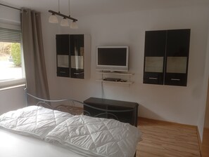 Room - 3 room apartment first floor (Marienheide)