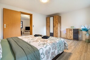 1 bedroom, WiFi, bed sheets