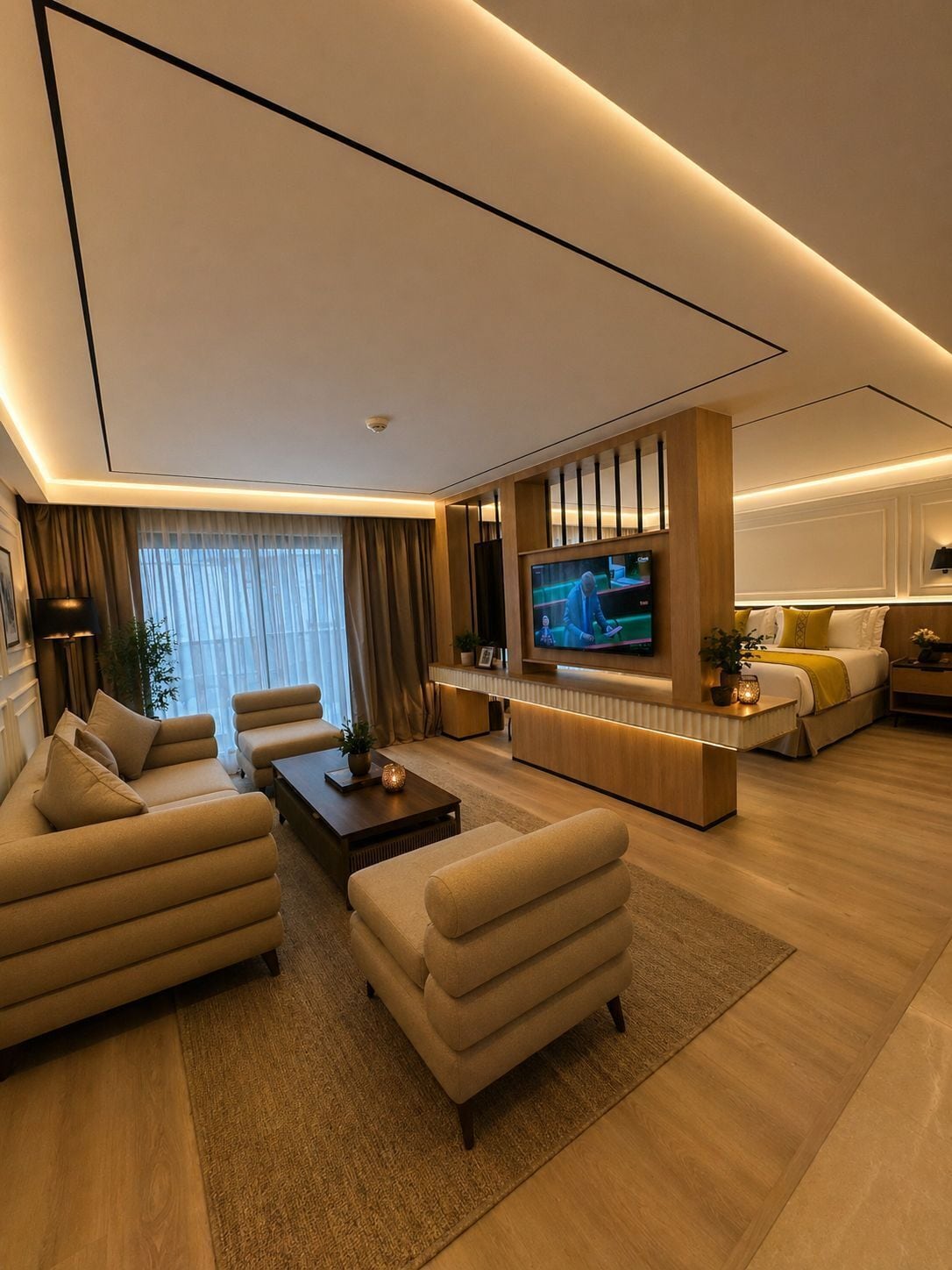Superior Suite, Balcony, Courtyard View