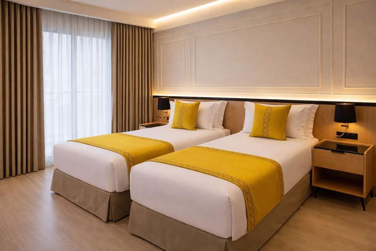 Phòng đôi hoặc 2 giường đơn, ban công, quang cảnh sân vườn