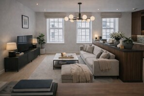 Living area - Elegant 2BR Apartment Covent Garden (London)