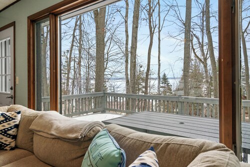 NEW! Peaceful Retreat Overlooking Burt Lake