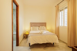 1 bedroom, iron/ironing board, WiFi, bed sheets - Exclusive Penthouse in the Heart of Seville (Sevilla)
