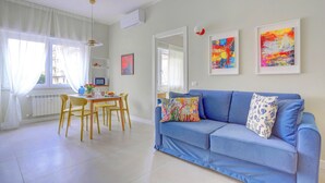 Ảnh chưa phân loại, 2 trong số 29 ảnh, nút