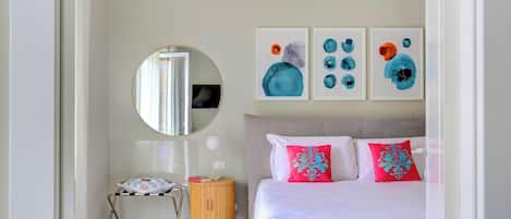 Comfort Apartment | Blackout drapes, iron/ironing board, WiFi (free)