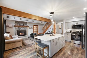 Interior - Spacious Chalet w/ Outdoor Bar, Firepit + Gameroom (Pocono Lake)