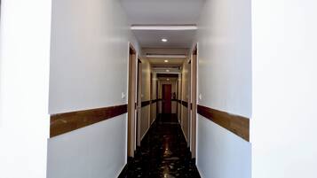 Deluxe Double Room, City View | Interior