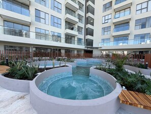 Pool - 👉Modern Loft with Swimming Pool and Balcony 2 Blocks from the Sea Rodadero Sur Santa Marta (Gaira)