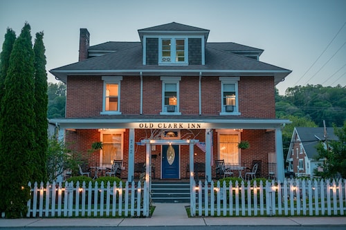 Old Clark Inn