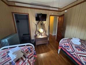 Room 6 - Upstairs Twins, Private Hall Bath | Free WiFi, bed sheets