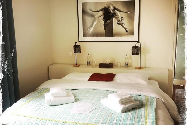 Superior Suite | Iron/ironing board, free WiFi