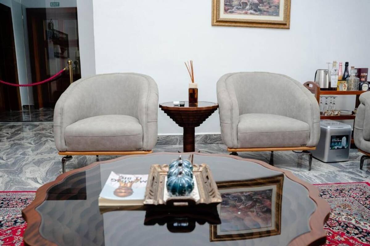 Familierom, balkong, byutsikt | Lobby