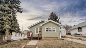 Unclassified image, 5 of 20, button - Modern 2 Bed 1 Bath Friendly Morningside Area (Sioux city)