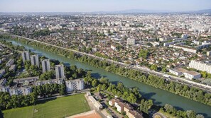 Aerial view - Le Cosy Flachet - Comfort & Charm in the heart of Lyon (Villeurbanne)