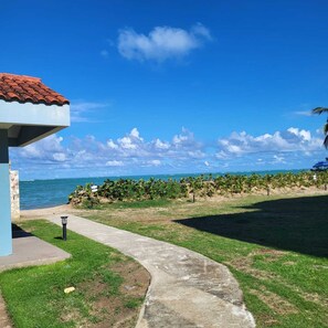 Property grounds - 3-bedroom condo in pleasant Villas del Mar Resort, Medianía Alta, Loiza PR (Medianía Alta)