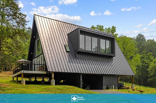 Chalet w/Hot Tub, Deck, Game Room & EV Charger