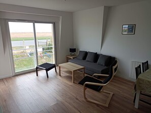 Living area - Ker Fran Escapade Iodée in Hirel direct view of the bay of Cancale /Mt St Michel (Hirel)