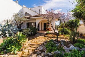 Exterior - Villa Arneo by BarbarHouse (Torre Lapillo)