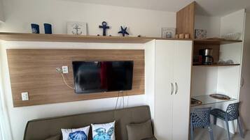 Studio Deluxe - utsikt mot poolen | Vardagsrum