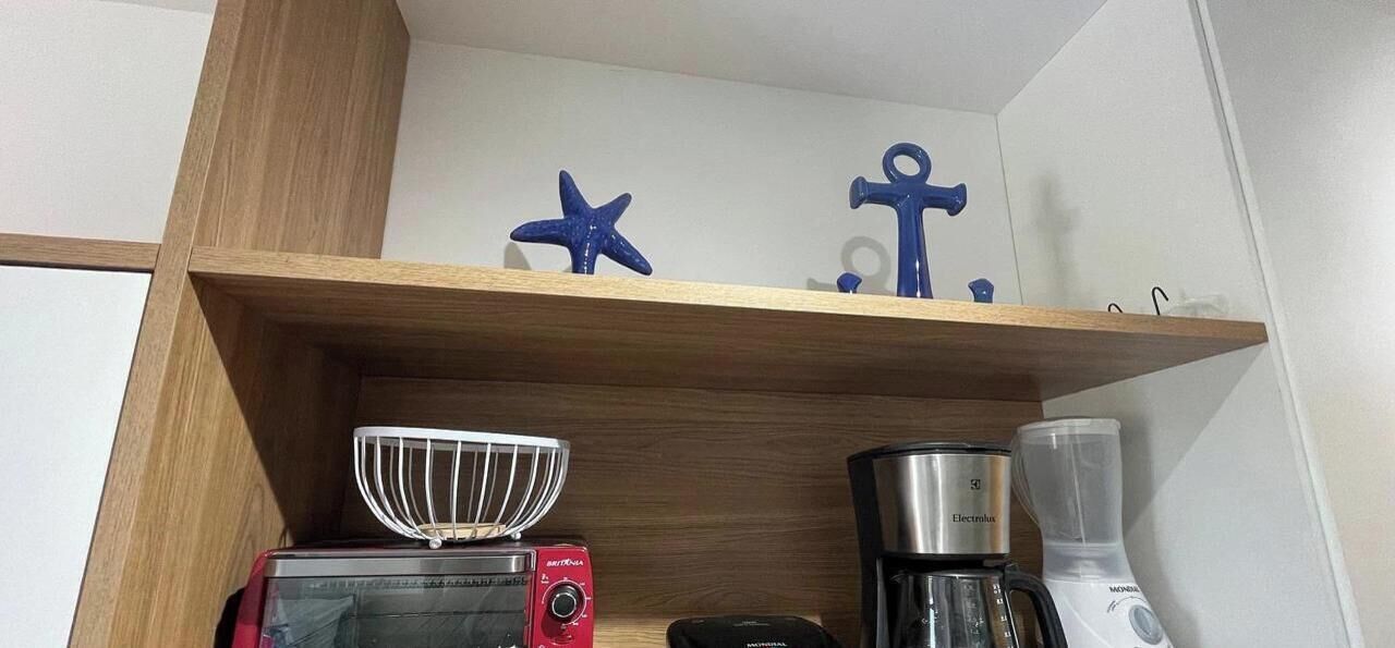 Deluxe Studio, Pool View | Interior