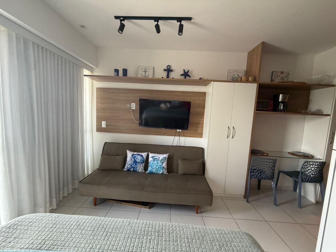 Studio Deluxe - utsikt mot poolen | Vardagsrum