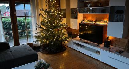 Blockhaus FerienZauber 2 â GemĂŒtliches Chalet am Waldrand fĂŒr 4 GĂ€ste, privater Garten