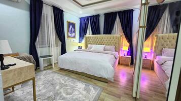 Luxury Apartment, Balcony, City View