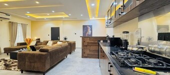 Stay AT Margarets Serviced Apartment
