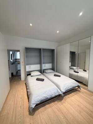3 chambres, fer et planche à repasser, accès au Wi-Fi (inclus)