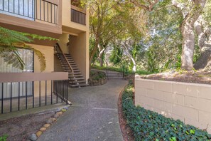 Property grounds - Monterey Couples Condo with Pool Near Cannery Row (Monterey)