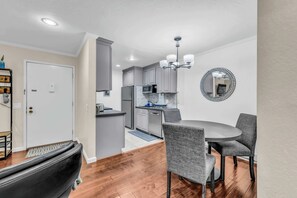 Interior - Monterey Couples Condo with Pool Near Cannery Row (Monterey)